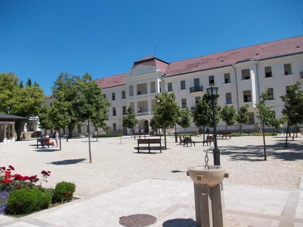 Liliom Apartments Balatonfuered Luaran gambar